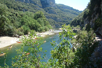 Residence Le Domaine de Chames - Vallon Pont d'Arc - Vacancéole - Gorges de l'Ardèche